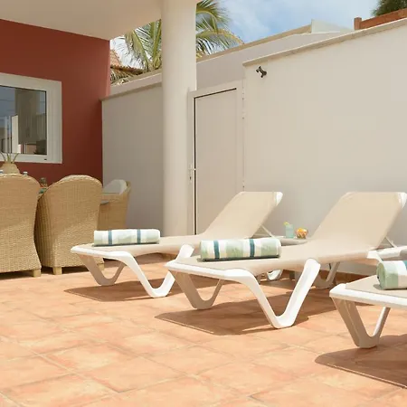 Chale Con Piscina Junto A La Playa Villa